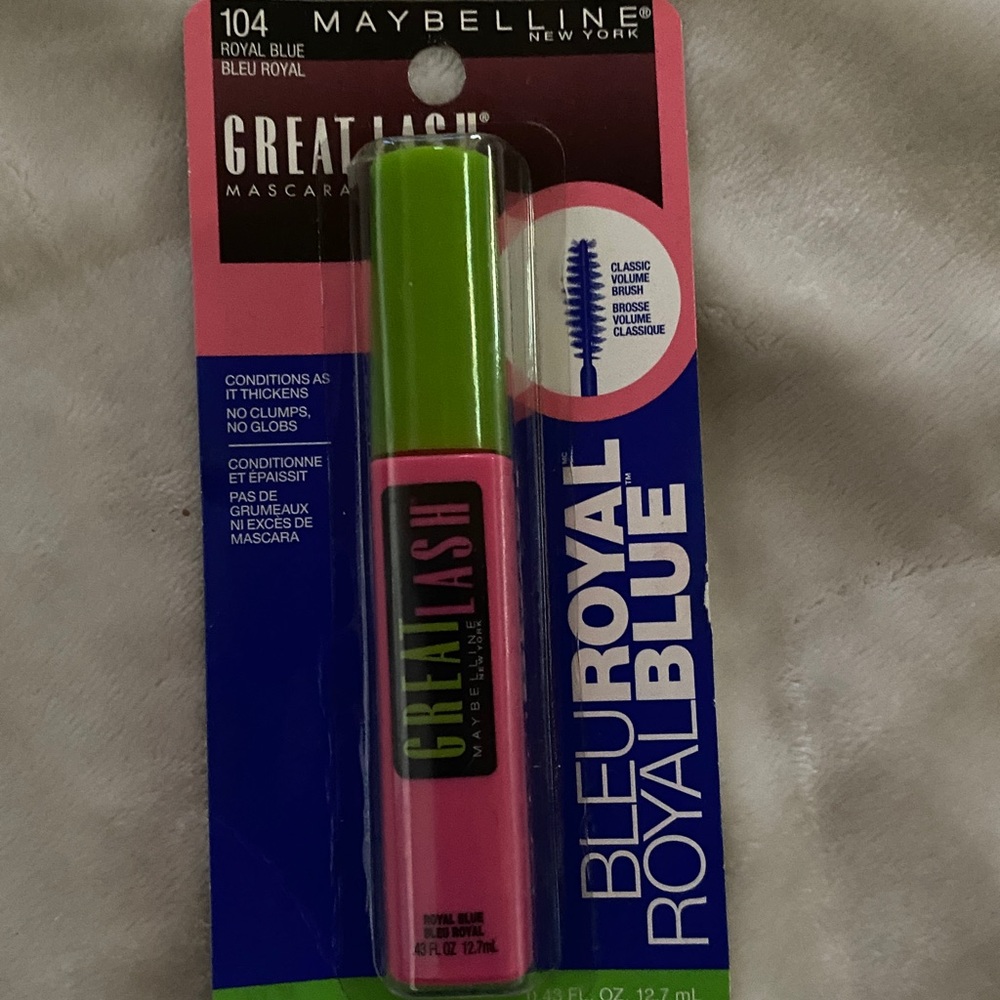Maybe it’s ….blue mascara!